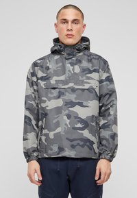 Brandit Vindjakke - grey camouflage