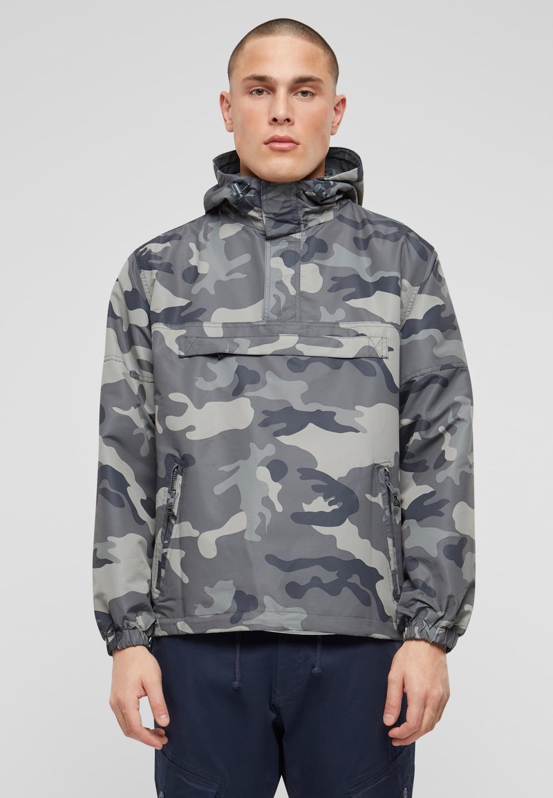 Brandit Vindjakke - grey camouflage