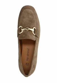 Suede loafers in light brown with contrasting stitching, featuring a gold-tone metal accent at the front. Cushioned insole for comfort.