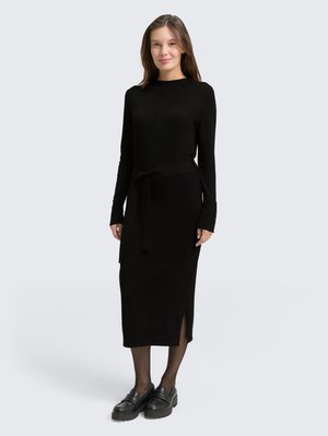 FITTED MIDI MIT GÜRTEL - Robe pull - deep black