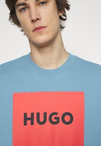 HUGO DURAGOL - Camisola - medium blue