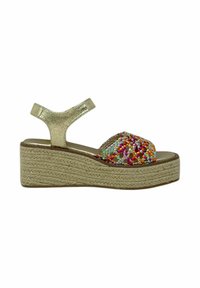 Sandali platform dorati con suola in stile espadrilla, caratterizzati da una tomaia colorata intrecciata e una cinghia alla caviglia regolabile. Superfici testurizzate e accenti vivaci.