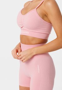 Carpatree ALLURE SEAMLESS  - Neliela atbalsta sporta krūšturis - light pink