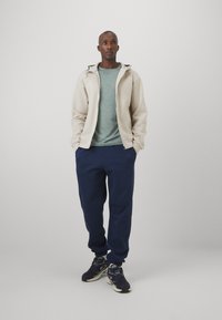 Champion C-TECH FULL ZIP HOODIE - Športna jopa s kapuco na zadrgo - beige
