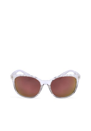 Occhiali da sole con montatura in plastica trasparente, lenti color marrone, forma rettangolare arrotondata e una leggera curvatura a occhi di gatto.