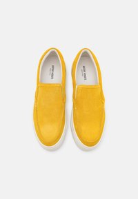 Antony Morato Slip-ins - mustard yellow