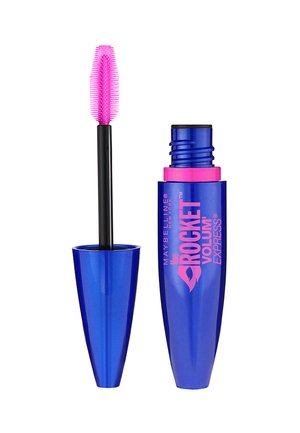 Blauwe en roze Maybelline Rocket Volum' Express mascara met een open zwarte wimperborstel die een roze siliconen borstel met korte haren toont.