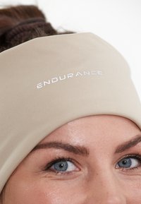 Endurance CORBIA - Cache-oreilles - simply taupe