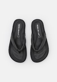 Vero Moda VMGRIFF  - Sandálias em T - black