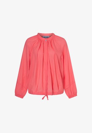 Blouse rose corail à manches longues avec encolure froncée, fermeture à boutons sur le devant, poignets élastiques et bas réglable par cordon de serrage.