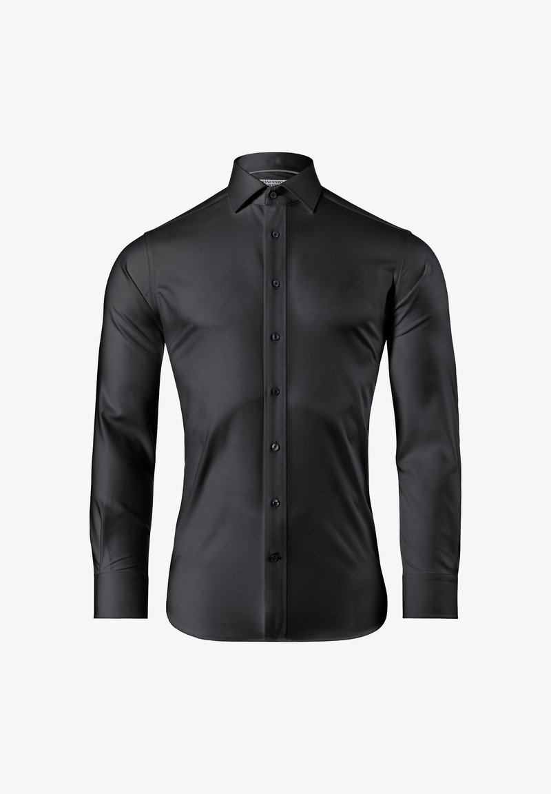 Zwarte lange mouwen shirt met een gladde textuur, knoopsluiting aan de voorkant en een standaard kraag. Voorzien van bijpassende knopen langs de knoopsluiting.