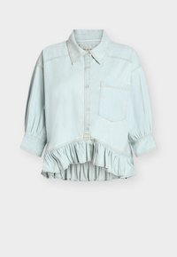 Hellblaues Jeanshemd mit durchgehender Knopfleiste, Kragen, aufgebauschten Ärmeln und gerafftem Saum. Mit einer Brusttasche und Ziernähten.