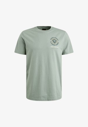 Helles grünes Baumwoll-T-Shirt mit Rundhalsausschnitt, kurzen Ärmeln und gedrucktem Grafikelement mit Text und Logo im Bereich der linken Brust.