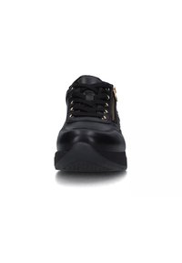 Zwarte leren sneakers met gouden oogjes, veters en details van een zijrits. Beschikt over een gestructureerde rubberen zool en een afgeronde neus.