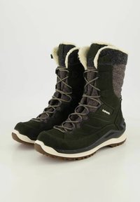 Donkergroene waterdichte wandelschoenen met grijze stofaccenten, luxe bontvoering en dikke rubberen zolen. Ze hebben een vetersluiting en een gestreepte bovenkant.