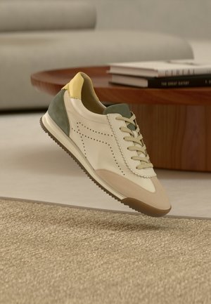 Sneakers - abetone/pastell