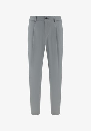 Pantaloni sartoriali grigio chiaro con passanti per cintura, pieghe frontali, cerniera e chiusura con bottone.