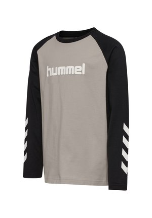 Chemise à manches longues avec corps beige et manches noires, texte blanc "hummel" sur la poitrine, et bandes blanches en chevron sur les manches.