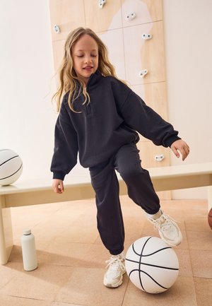 Next, REGULAR FIT - RICH FUNNEL NECK AND JOGGERS SET - Survêtement - black