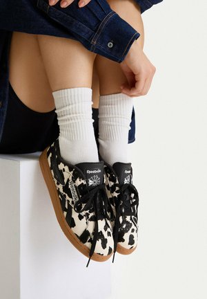 Reebok, - Sneakersy niskie