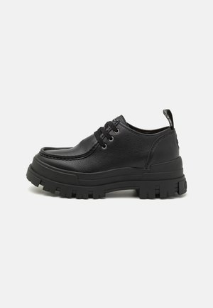 ASPHA WALLABY  - Stringate sportive - black