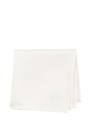 Cremefarbenes, strukturiertes Stoffmaterial, mehrfach gefaltet, mit einem dezenten Webmuster, vor weißem Hintergrund präsentiert.