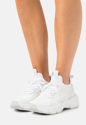 VEGAN RUN SOCK - Tenisky - white