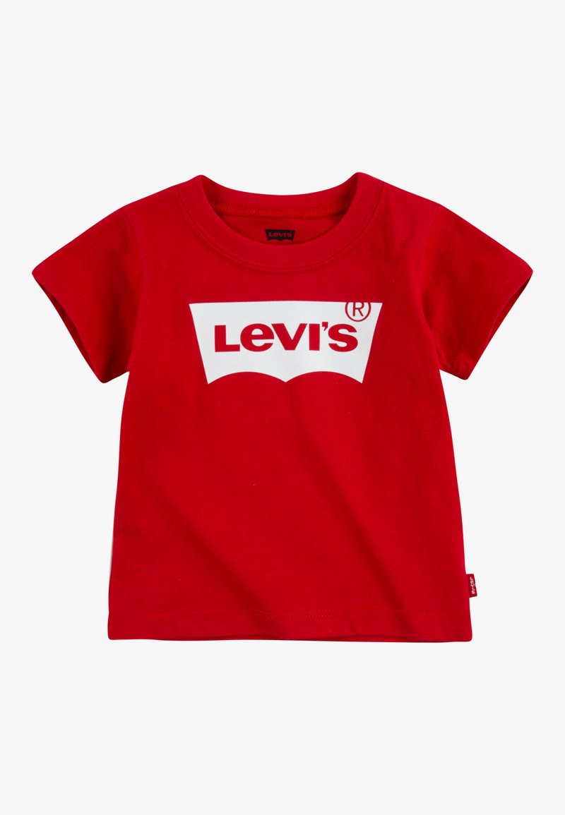 Rood T-shirt met korte mouwen voor peuters, met wit Levi's-logo op de borst en een klein rood Levi's-label aan de zijnnaad.