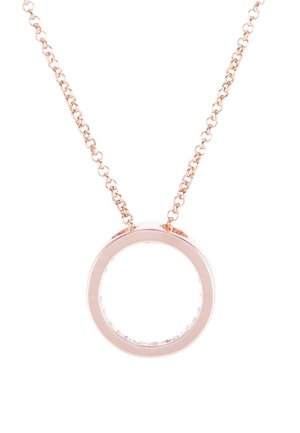 Rosenkæde halskæde med en rund vedhæng, der har en glat, poleret finish og en åben midte.