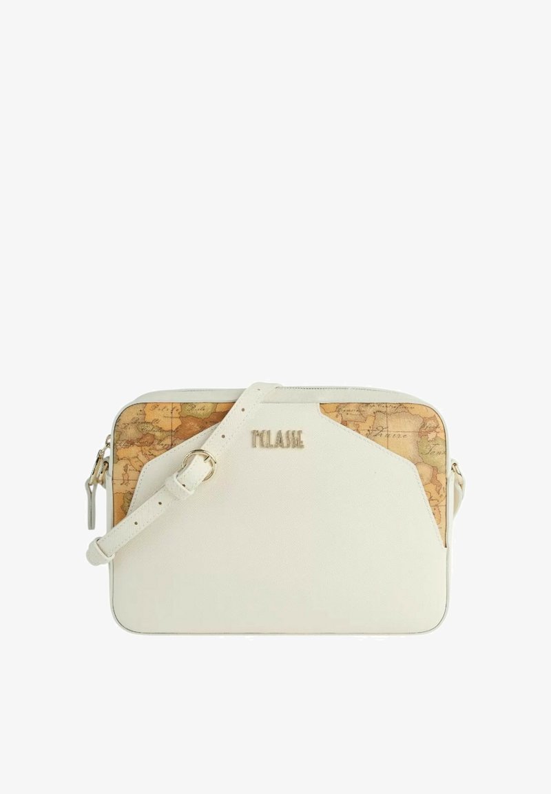 Borsa a spalla bianca con un pannello a motivo mappa, materiale testurizzato, hardware dorato e una tracolla regolabile. Dotata di chiusura con zip.