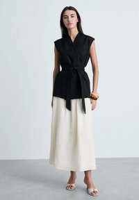 Mango Väst - black