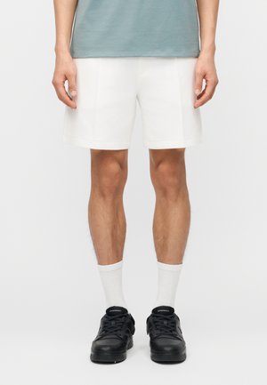 Rövidnadrágok - snow white