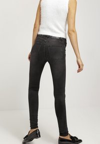 Miss Selfridge Stickad tröja - off-white