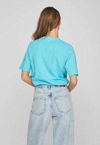 VILA BOXY  - T-shirt basic - capri