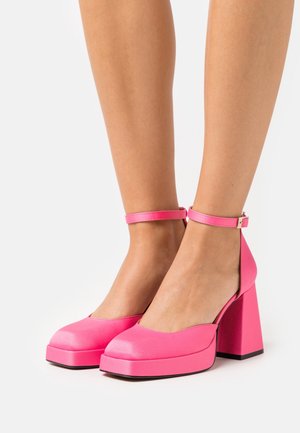 ÁNGEL ALARCÓN, Escarpins - pink