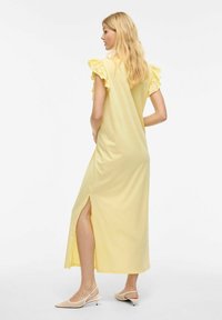 VILA VISUMMER FLÜGELÄRMEL - Maxikjole - pale banana