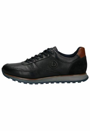 Schwarze Leder-Sportschuhe mit strukturiertem Obermaterial, runder Zehenpartie, Schnürdesign, braunen Lederakzenten und Gummisohle mit Profil.