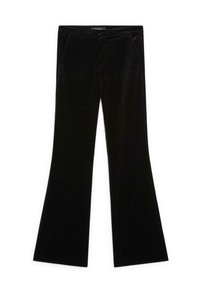 Pantalons évasés en velours noir avec une texture lisse, dotés de deux poches avant et d'une taille ajustée, conçus pour une silhouette épurée.