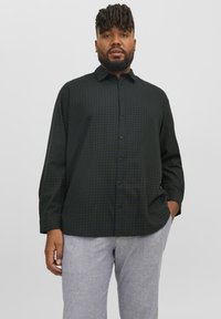 Jack & Jones JJEGINGHAM SHIRT - Camicia - forest night