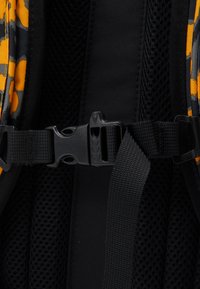 The North Face BOREALIS CLASSIC - Laisvalaikio kuprinė - brown/black