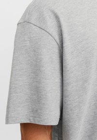 Jack & Jones PREMIUM JPRBLAHARVEY TEE UNISEX - Camiseta básica - light grey melange