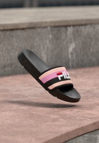 Δεν επιλέχθηκε, black/prism pink