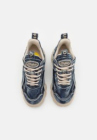 Buffalo CHAI - Tossud - blue/cream