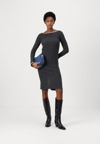 pure cashmere BOAT NECK DRESS - Džemperkleita - grey