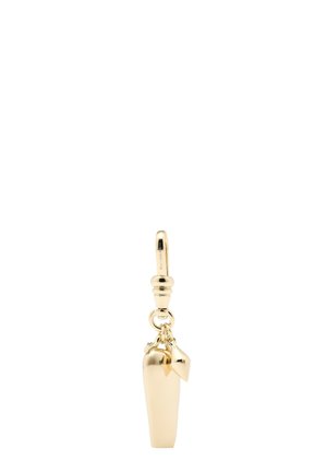 Ciondolo in metallo color oro a forma di peperoncino con una piccola foglia attaccata, dotato di chiusura per agganciarsi agli accessori.