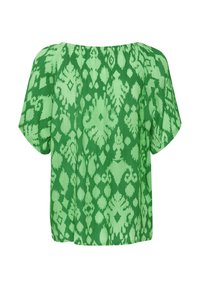 Roheline lühikeste varrukatega topp, millel on keeruline ikat-muster erinevates rohelise toonides, kerge kangas ja lahtine, mugav lõige.