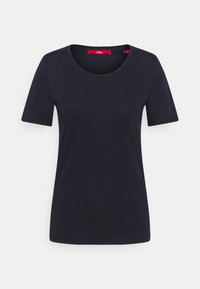 Marineblaues T-Shirt mit kurzen Ärmeln und Rundhals, aus glattem Stoff gefertigt, mit einem kleinen Logo-Detail nahe dem unteren Saum auf der linken Seite.