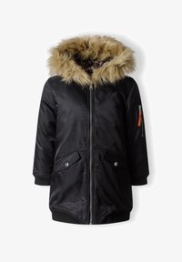 Unselected, black sand