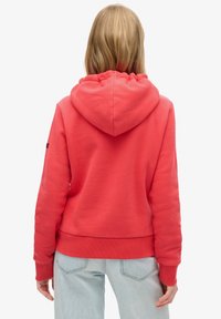 Superdry & Co TOKYO VINTAGE LOGO GRAPHIC  - Jersey con capucha - soda pop red