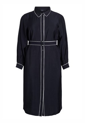 Melna garenrukas midi krekla kleita ar baltu apdari, pogu aizdari priekšpusē, apkakli, jostasvietu ar jostu un aproces ar aprocēm.